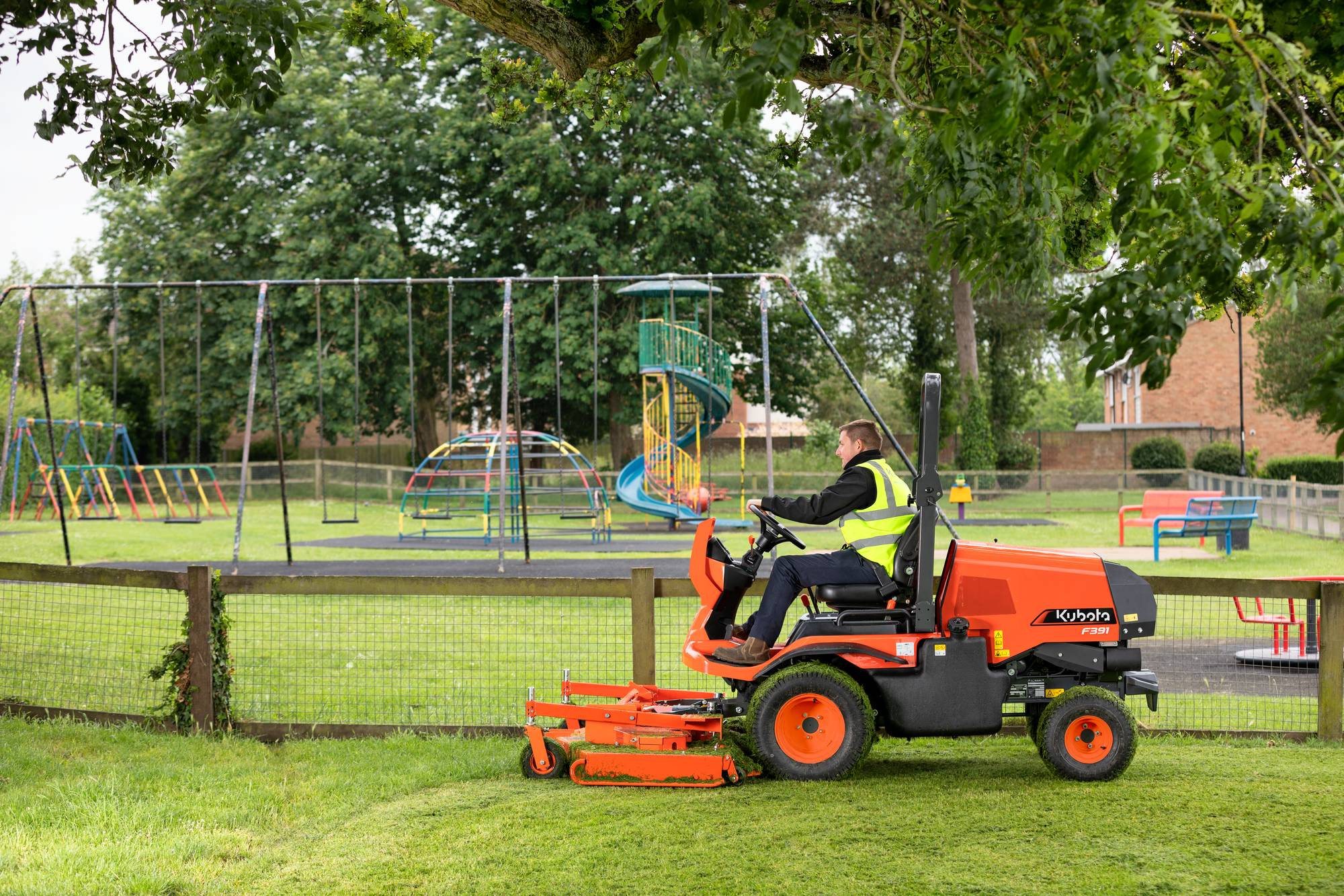 ZACI STROJ KUBOTA F391 4WD – Obrázok 4
